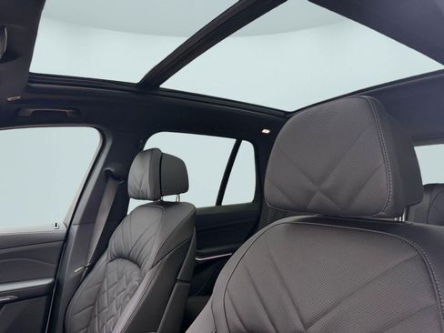 New 2026 BMW X5 xDrive50e image 11