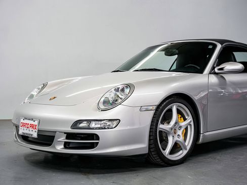 Used 2005 Porsche 911 Carrera S RWD image 30