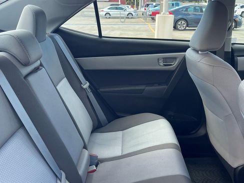 Used 2018 Toyota Corolla LE image 16