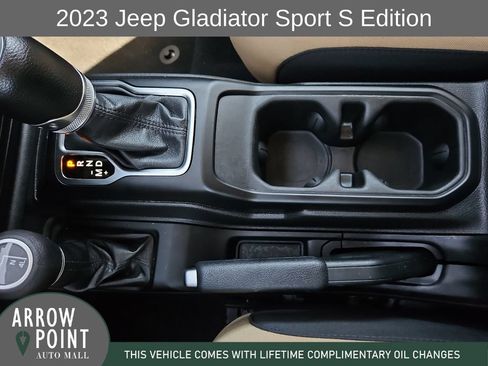 Used 2023 Jeep Gladiator Sport AWD/4WD image 28