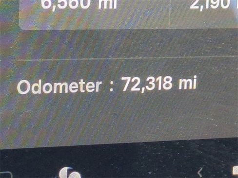 Used 2021 Tesla Model Y Long Range image 27