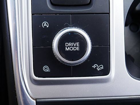 Used 2020 Ford Explorer XLT w/ Equipment Group 202A AWD/4WD image 49