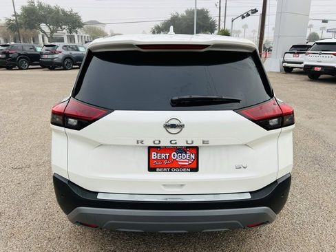 Certified 2021 Nissan Rogue SV image 5