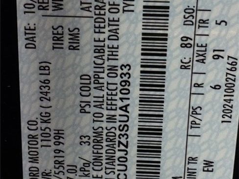 Certified 2025 Ford Escape Platinum image 36