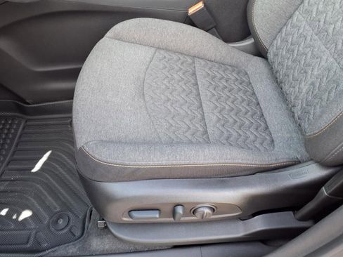 Used 2022 Chevrolet Equinox LT image 18