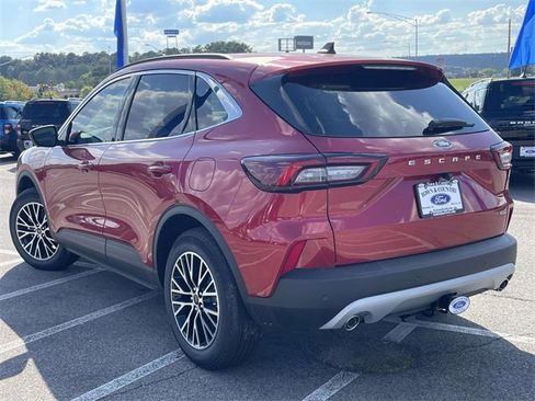 New 2025 Ford Escape SE w/ PHEV Premium Package image 3