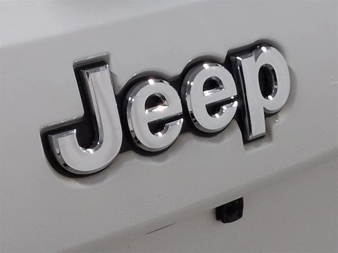 Certified 2020 Jeep Grand Cherokee Limited w/ Premium Lighting Group image 10