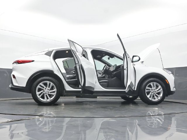 Used 2024 Buick Envista Preferred w/ Convenience II Package FWD image 58