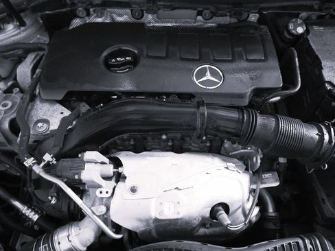 Used 2023 Mercedes-Benz GLA 250 4MATIC image 72