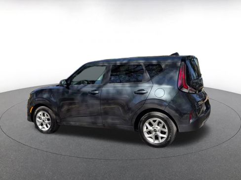Used 2025 Kia Soul LX w/ LX Technology Package image 10