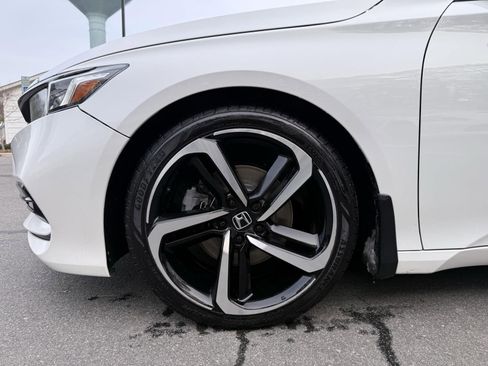 Used 2019 Honda Accord Sport image 14