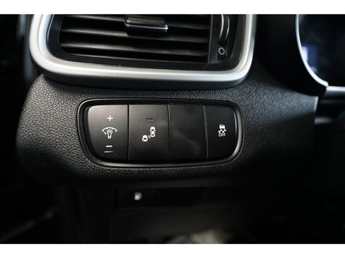 Used 2019 Kia Sorento FWD image 18