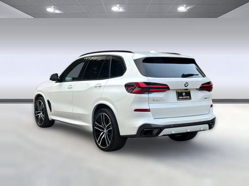 Used 2026 BMW X5 xDrive40i w/ M Sport Package AWD/4WD image 3