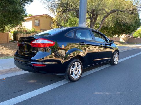 Used 2019 Ford Fiesta SE image 9