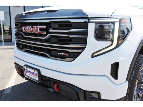 Used 2022 GMC Sierra 1500 AT4 w/ AT4 Preferred Package AWD/4WD image 36