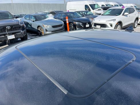 Used 2025 Hyundai Elantra SEL image 28