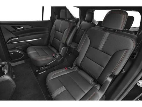 Used 2026 Chevrolet Traverse RS FWD image 16