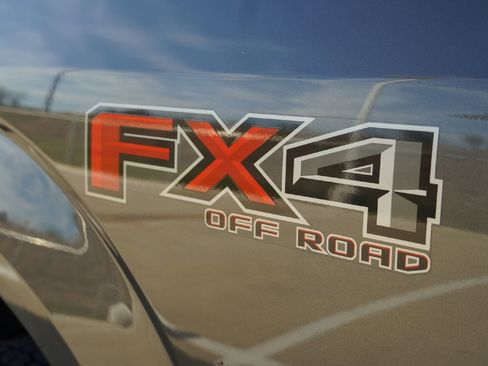 Used 2018 Ford F150 XLT w/ Equipment Group 302A Luxury image 10