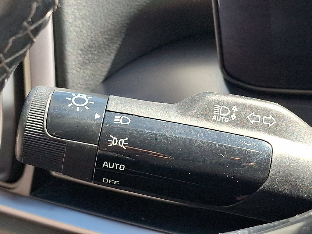 Used 2024 Kia Sorento S FWD image 28