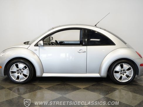 Used 2003 Volkswagen Beetle S FWD image 2