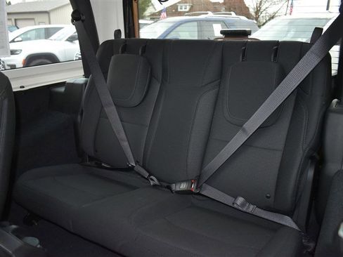 Used 2022 Jeep Wrangler Sport image 19