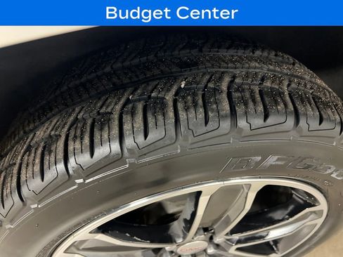 Used 2018 GMC Acadia Denali image 10