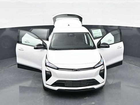 New 2027 Chevrolet Bolt LT w/ Comfort Package FWD image 38
