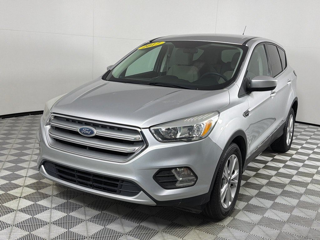 Used 2017 Ford Escape SE FWD image 10