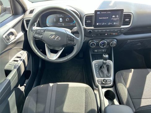 New 2026 Hyundai Venue SEL FWD image 18