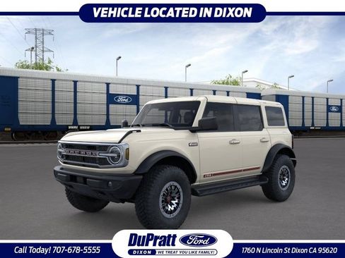 New 2026 Ford Bronco Outer Banks w/ Sasquatch Package AWD/4WD image 1