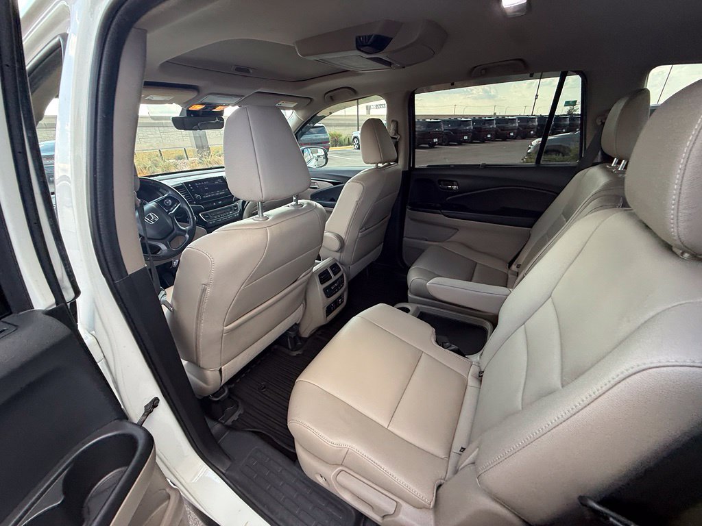 Used 2019 Honda Pilot Touring image 12