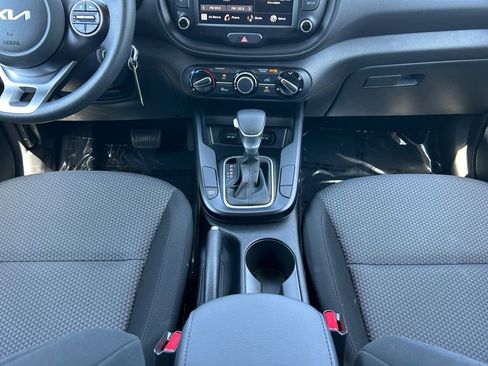 Used 2025 Kia Soul LX FWD image 12