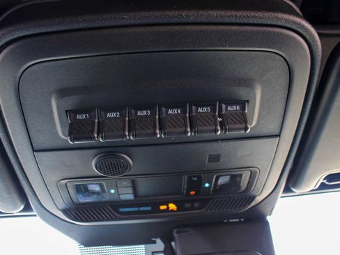 Used 2024 Ford Bronco Everglades AWD/4WD image 34