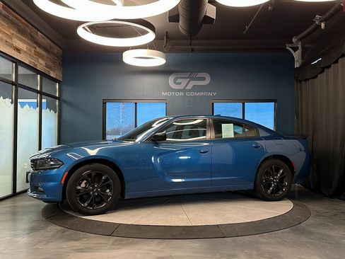 Used 2023 Dodge Charger SXT w/ Blacktop Package image 7