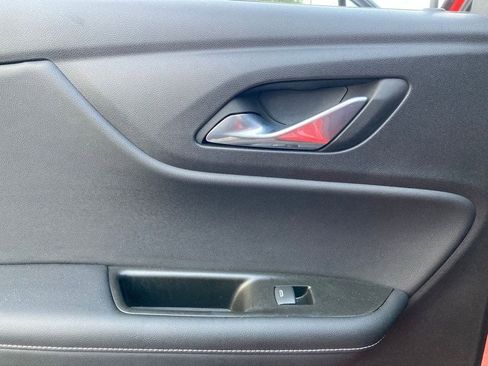 Used 2025 Chevrolet Blazer LT image 11