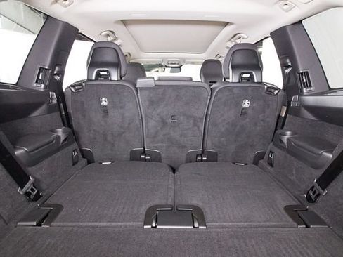 Used 2025 Volvo XC90 B6 Plus w/ Protection Package Premier AWD/4WD image 28