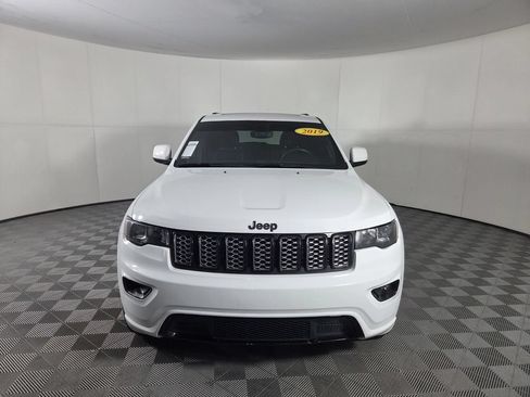Used 2019 Jeep Grand Cherokee Altitude RWD image 4