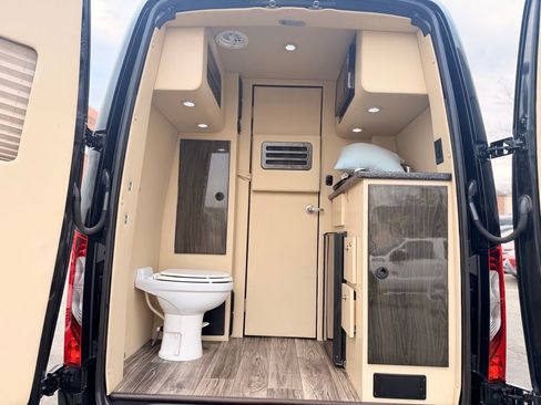 Used 2020 Mercedes-Benz Sprinter 3500 image 19