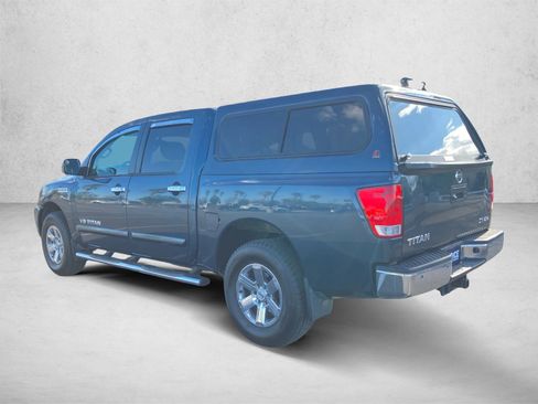Used 2014 Nissan Titan SV w/ SV Value Truck Package AWD/4WD image 7
