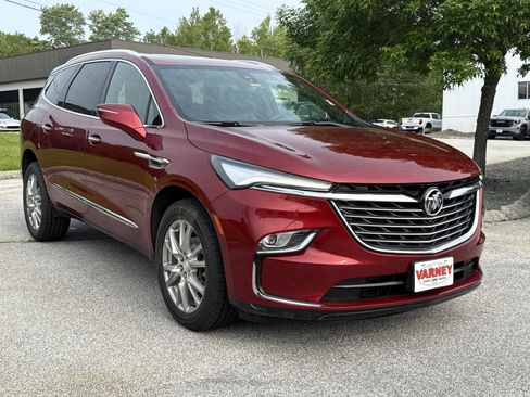 Used 2022 Buick Enclave Premium w/ Experience Buick Package image 3