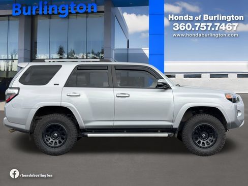 Used 2020 Toyota 4Runner SR5 Premium AWD/4WD image 7
