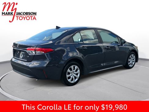 Used 2024 Toyota Corolla LE image 9