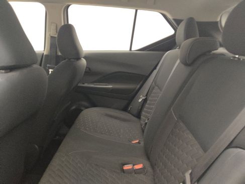 Used 2021 Nissan Kicks S FWD image 18