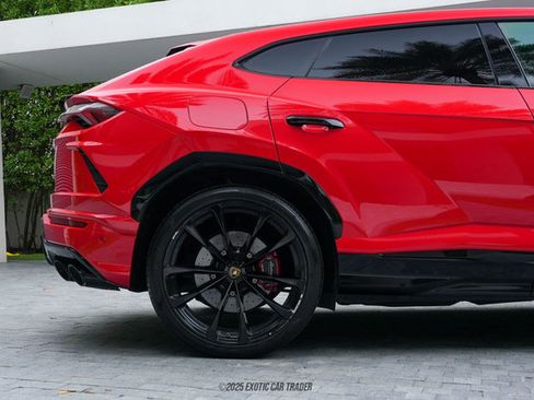 Used 2019 Lamborghini Urus image 10