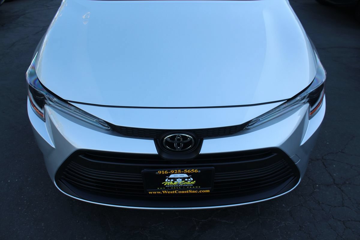 Used 2023 Toyota Corolla LE w/ Carpet Mat Package (TMS) FWD image 9