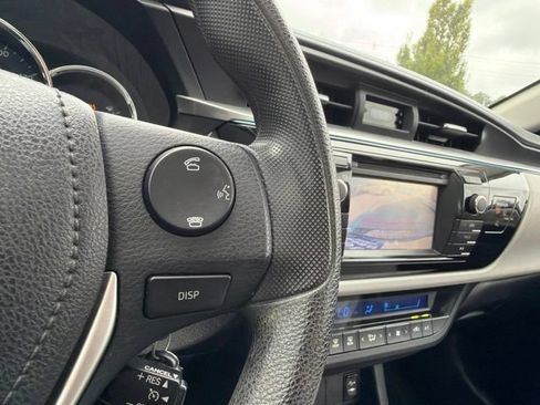Used 2014 Toyota Corolla LE FWD image 18