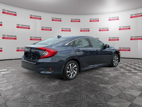 Used 2017 Honda Civic EX image 3