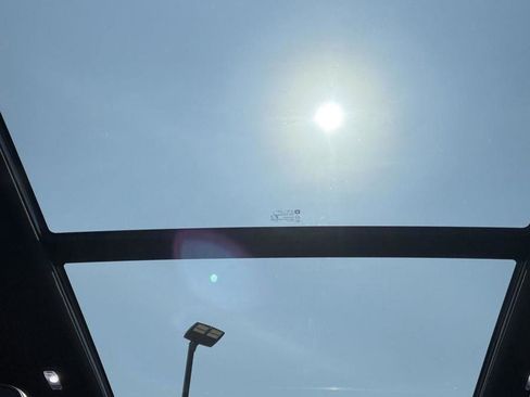 Used 2021 GMC Yukon Denali w/ Denali Ultimate Package image 22