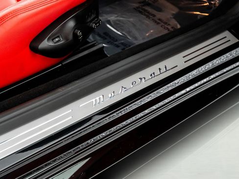 Used 2018 Maserati GranTurismo Sport image 43