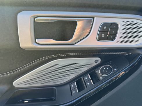 Used 2022 Ford Explorer ST w/ Equipment Group 401A image 21